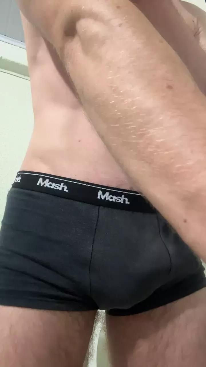 pika_red on Cam4 