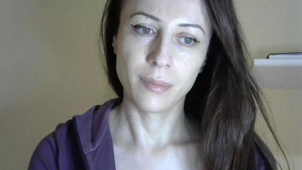 poisongirl1 on Cam4 