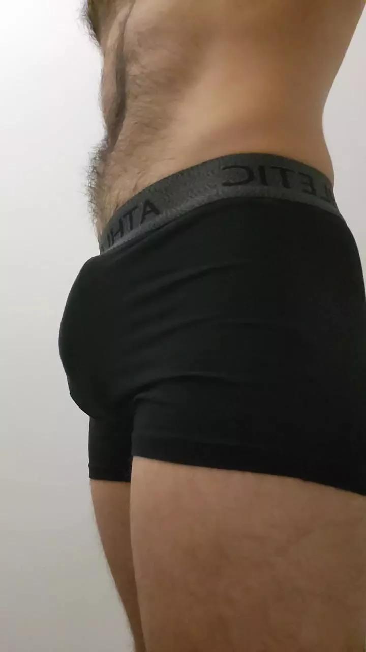 pseudonymee2hot on Cam4 
