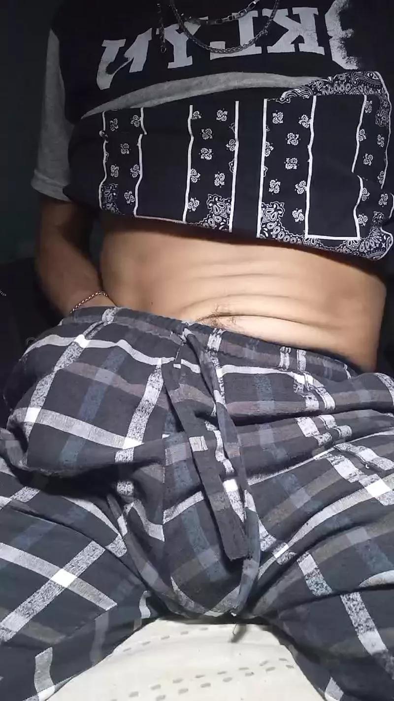 RealChicoBoy on Cam4 