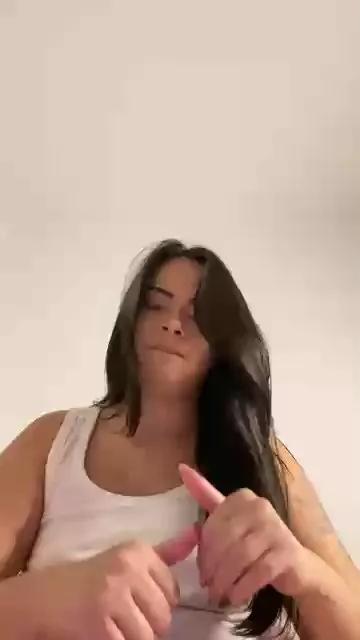 Rebeccaa99 on Cam4 