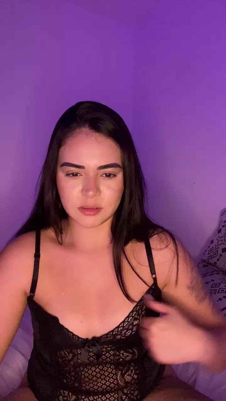 Rebeccaa99 on Cam4 
