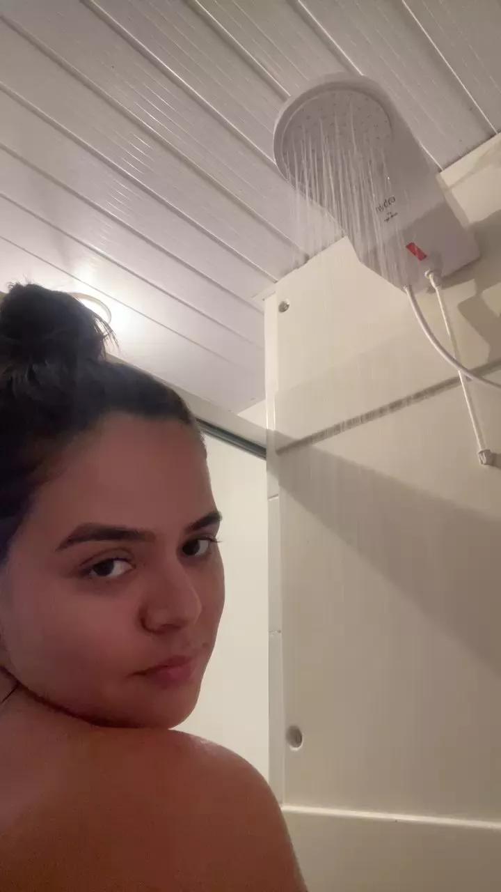Rebeccaa99 on Cam4 