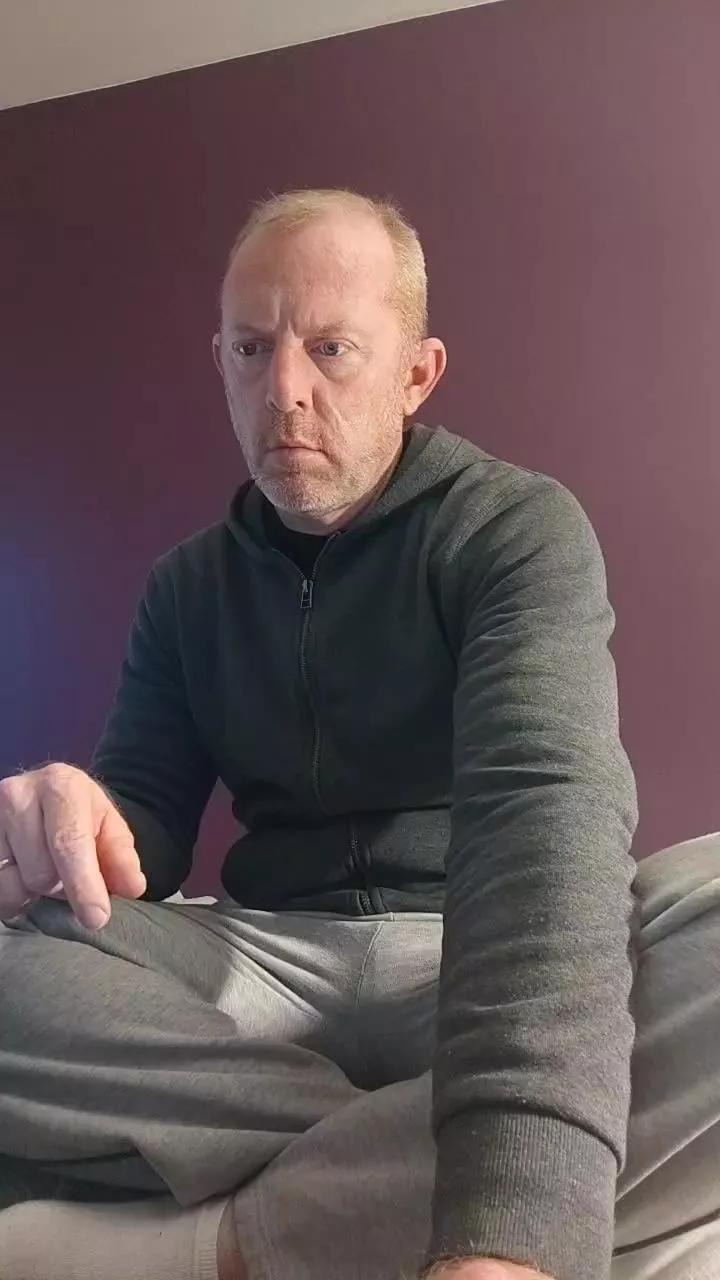 redbullxl33 on Cam4 