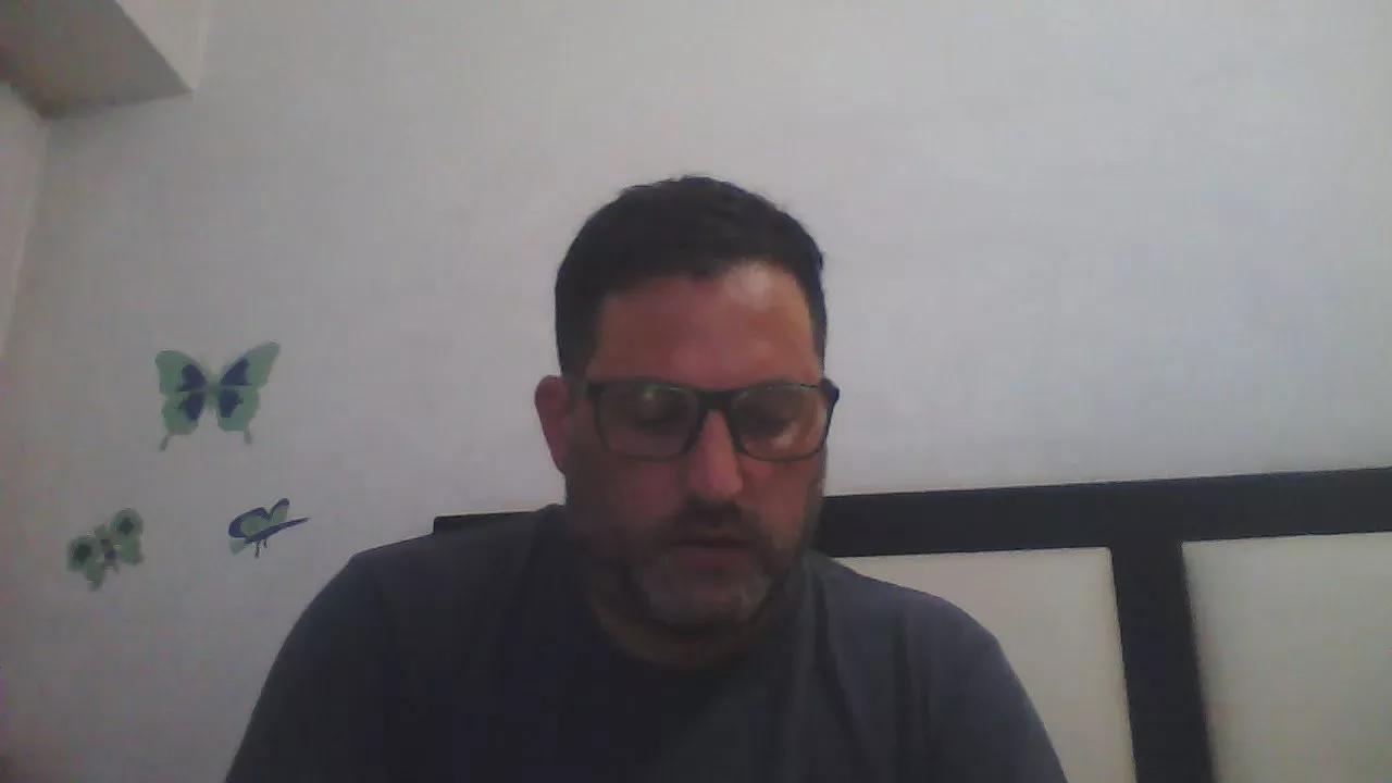 Reload_33 on Cam4 