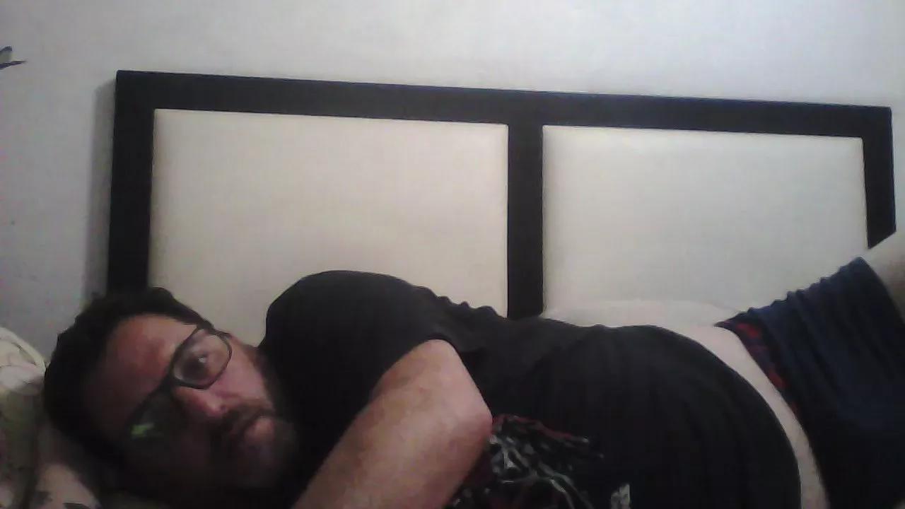 Reload_33 on Cam4 