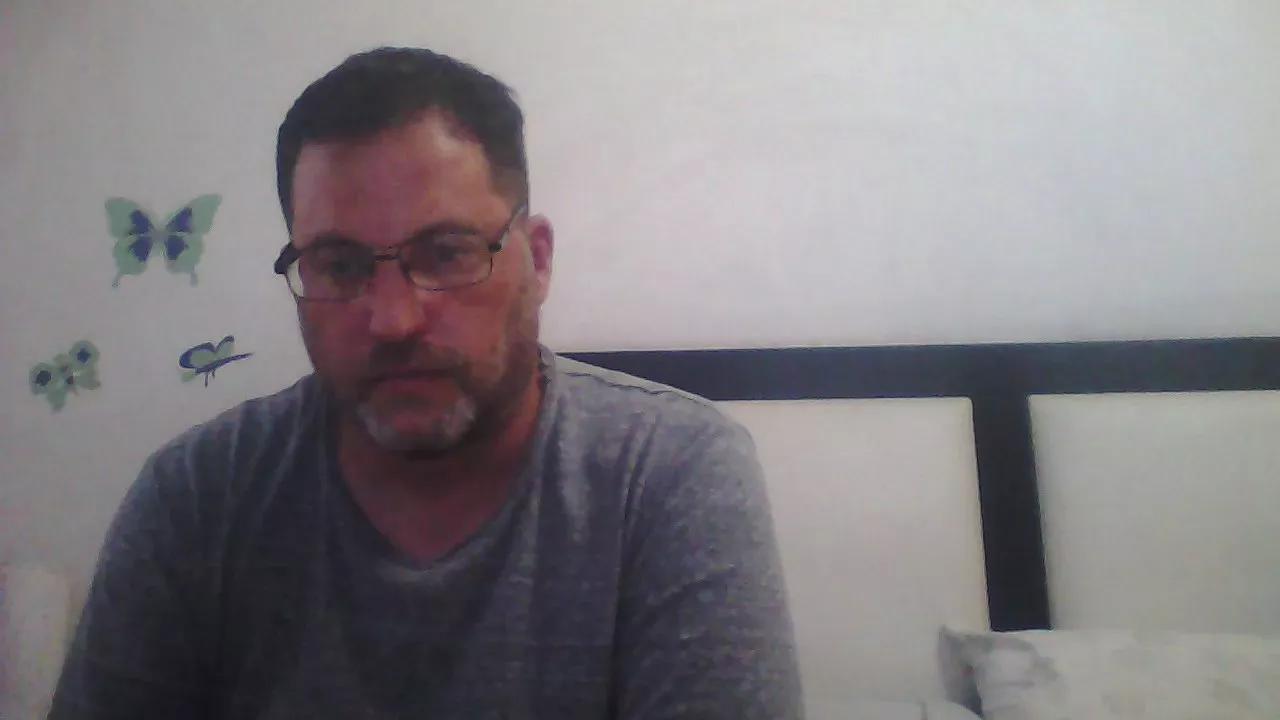 Reload_33 on Cam4 