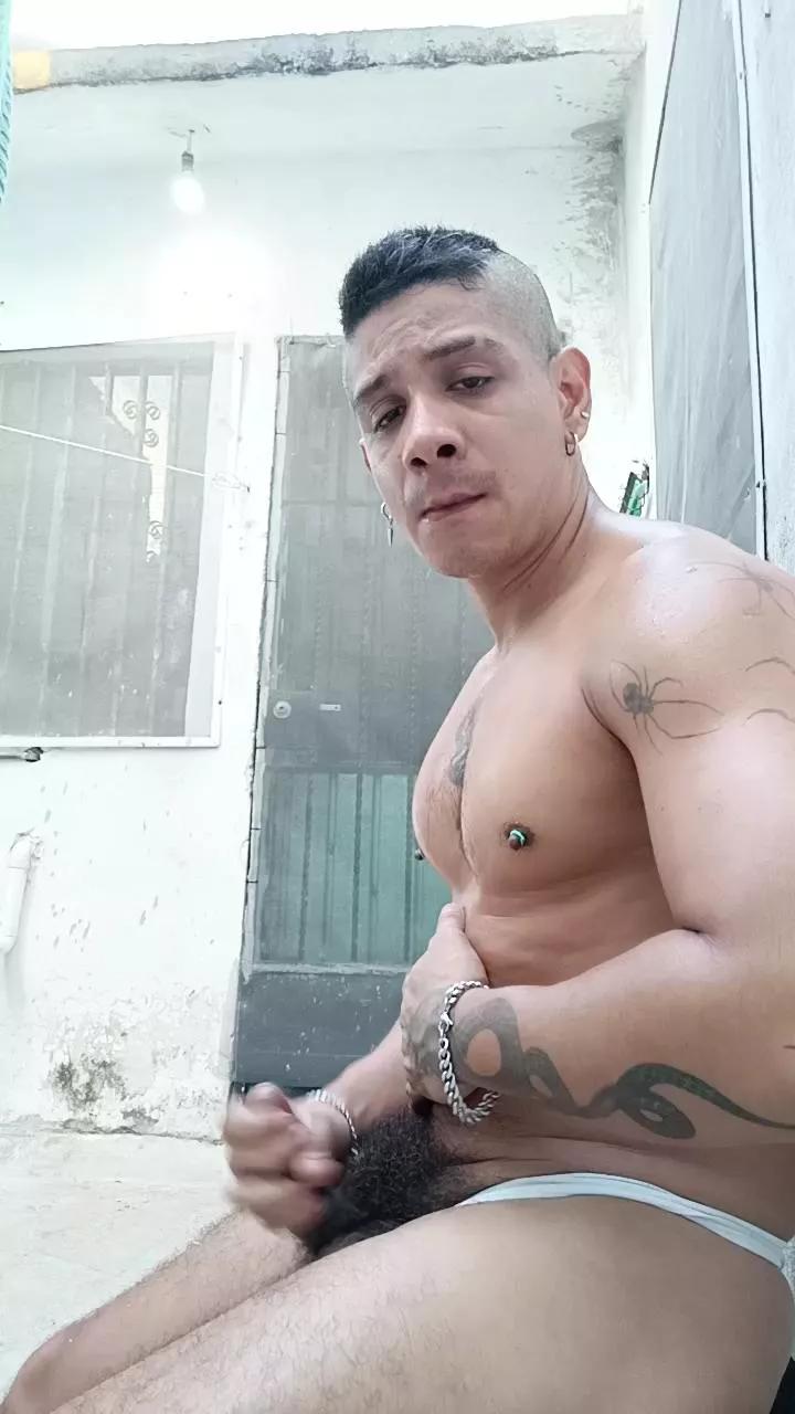 renatovallxxxy on Cam4 