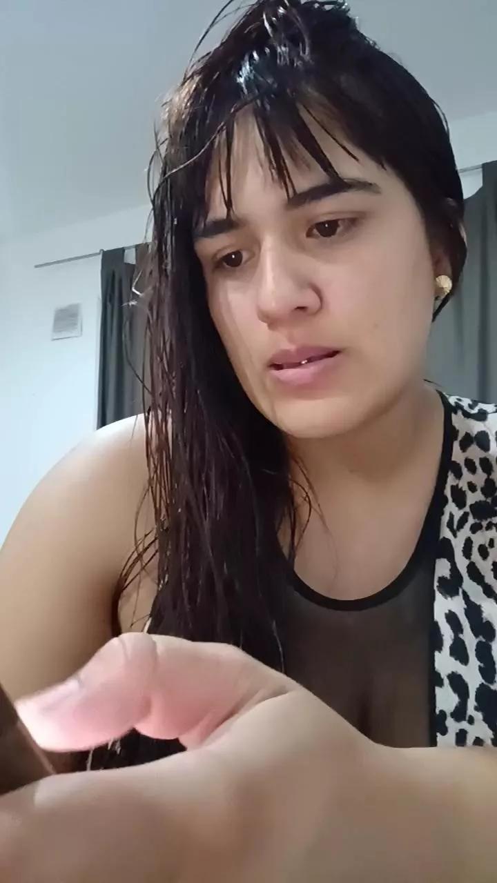 Reyna0001 on Cam4 