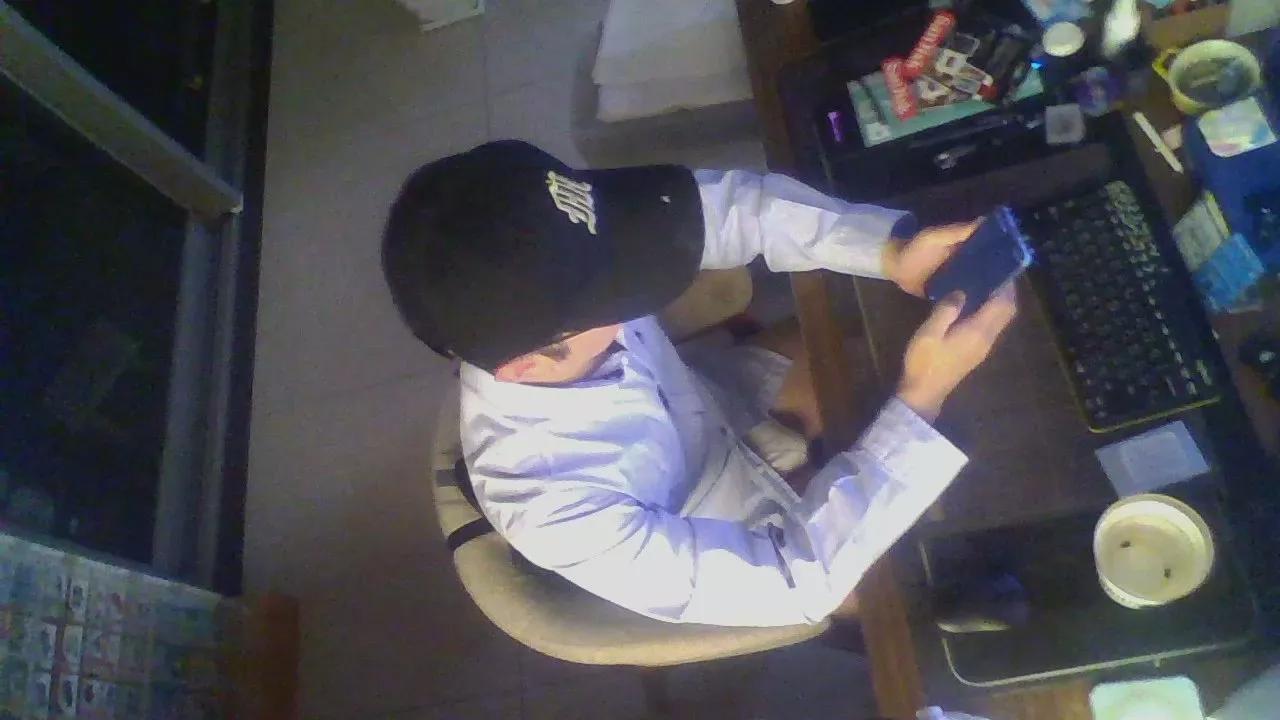 Ricky88888 on Cam4 