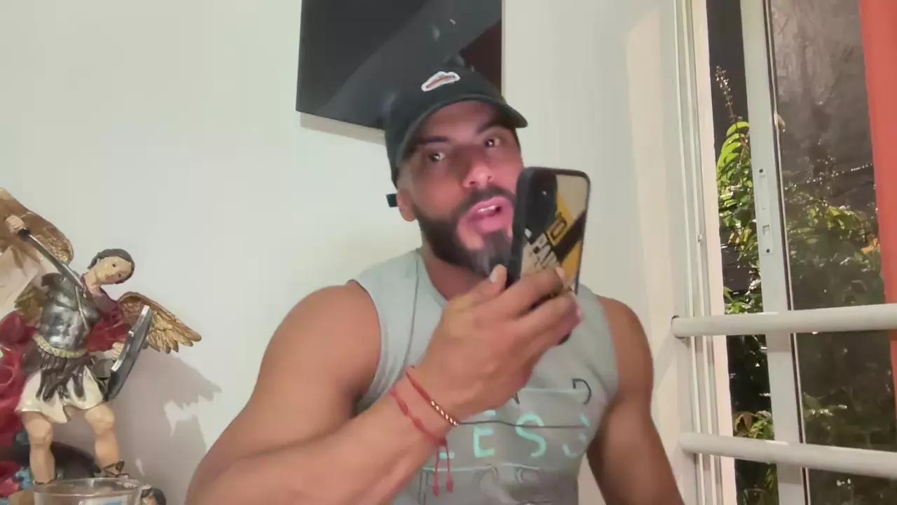 romeolovehot on Cam4 