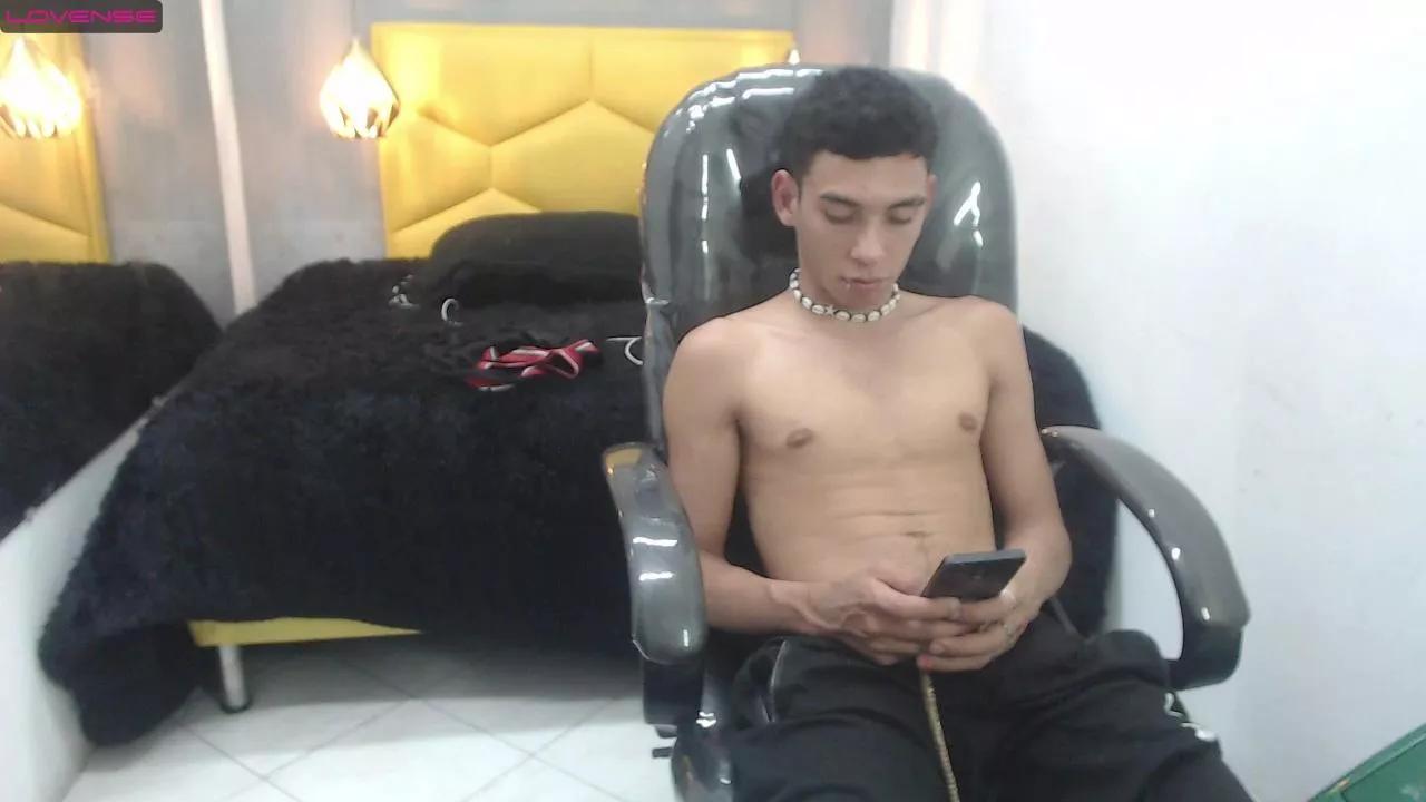 samael_leviatan on Cam4 