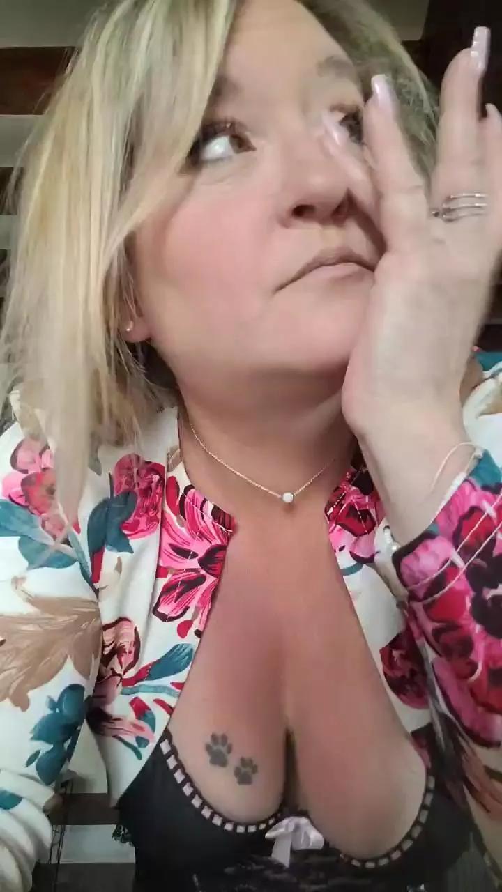 sexyglam on Cam4 