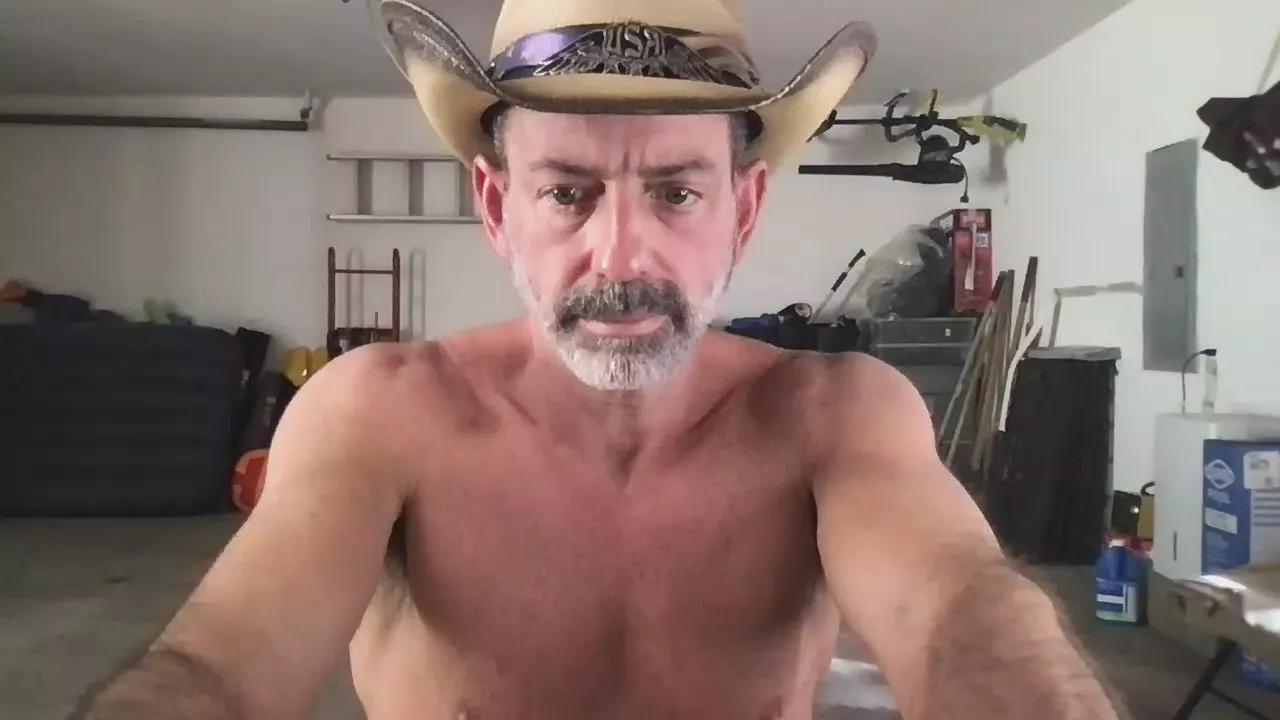 Silver_1k on Cam4 