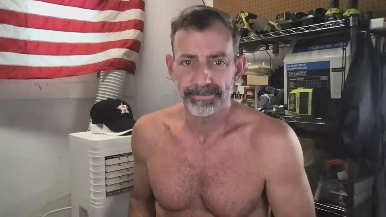 Silver_1k on Cam4 