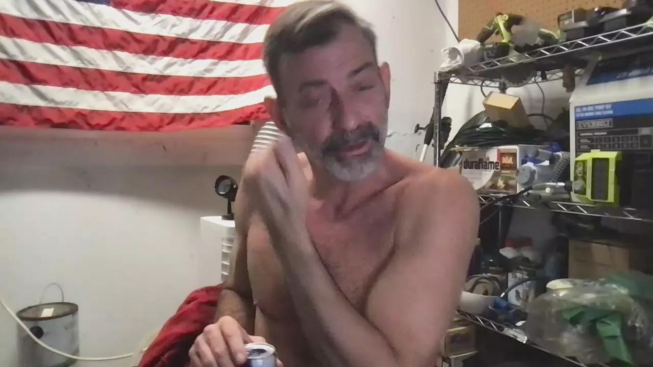Silver_1k on Cam4 