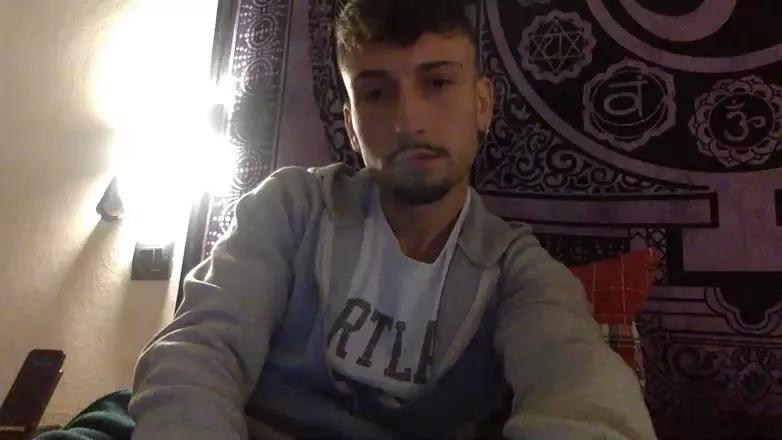 SluttyBoy111 on Cam4 