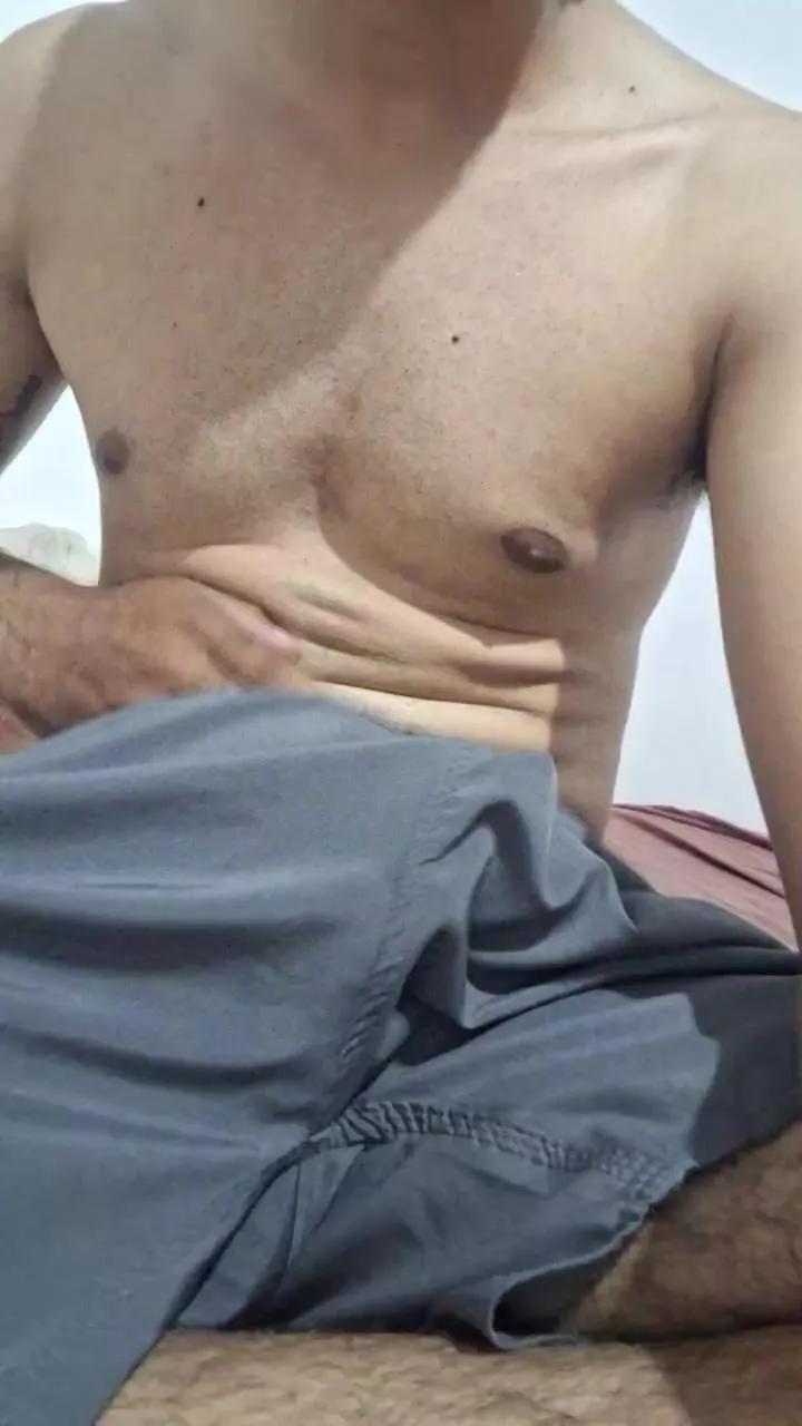 solteiro72 on Cam4 