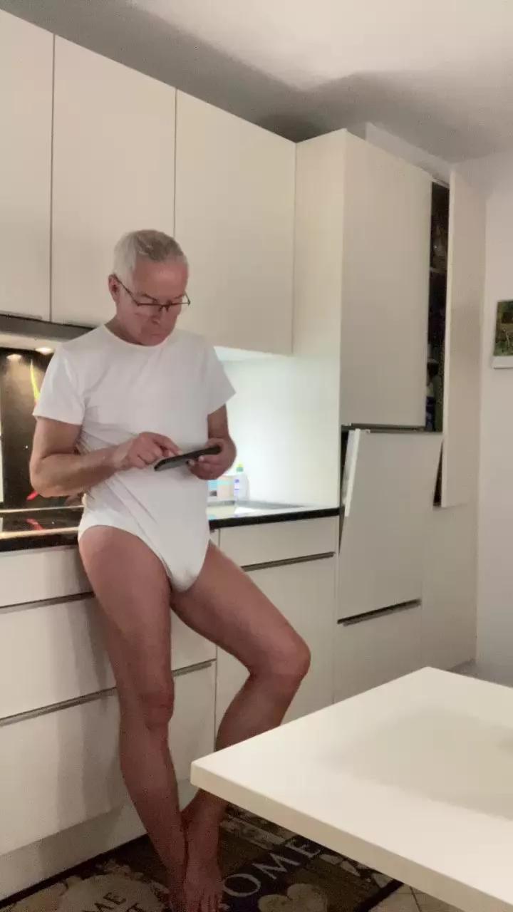 Strolch1707 on Cam4 