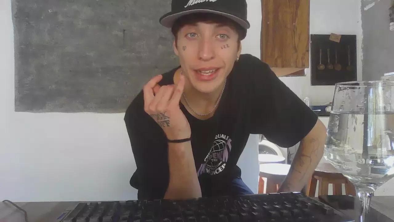 Tatelover on Cam4 