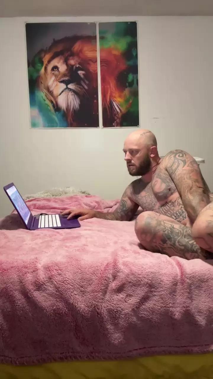 Tattooedfreak24 on Cam4 