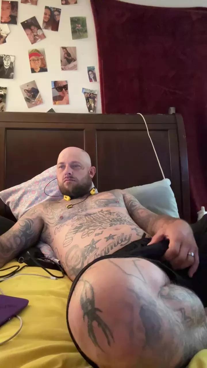Tattooedfreak24 on Cam4 