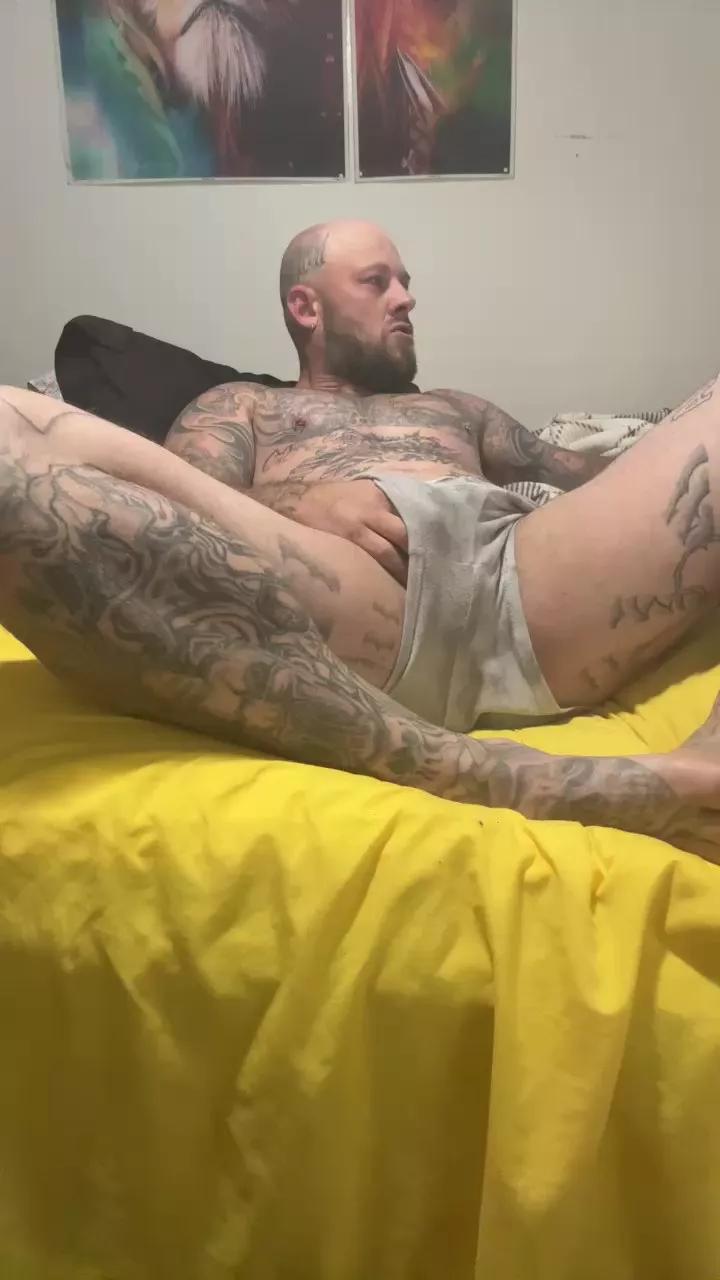 Tattooedfreak24 on Cam4 