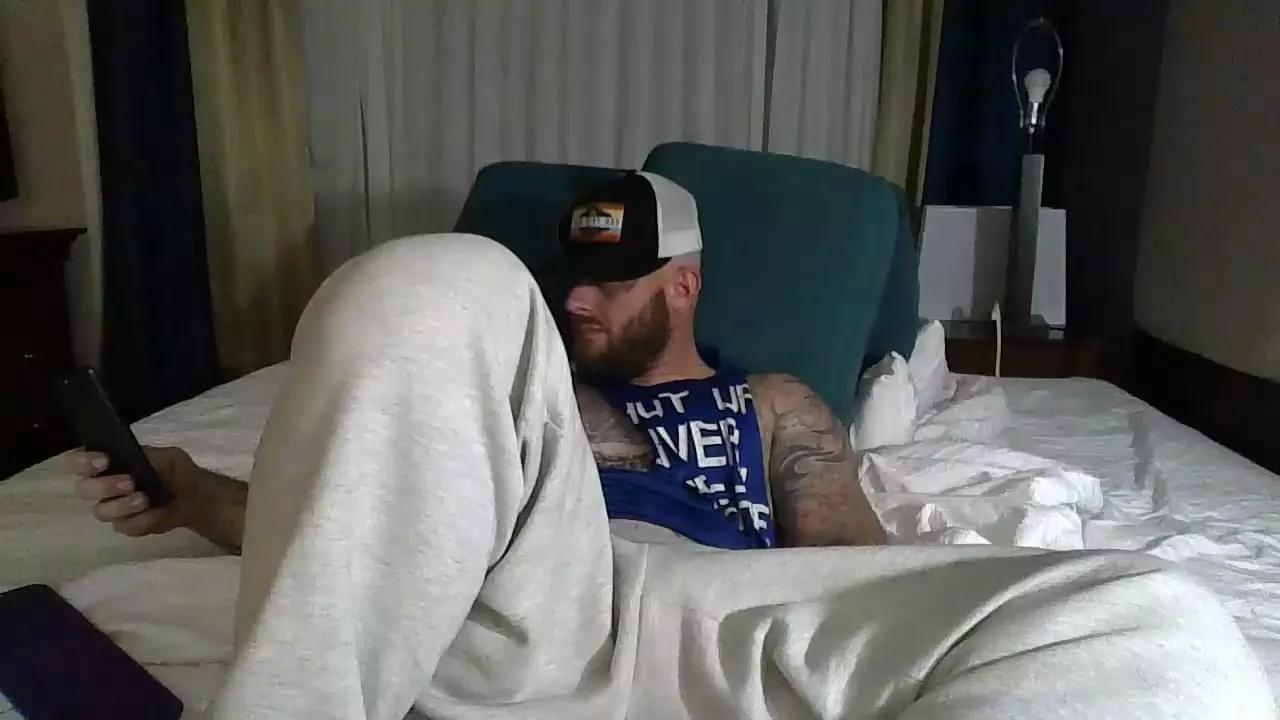 Tattooedfreak24 on Cam4 