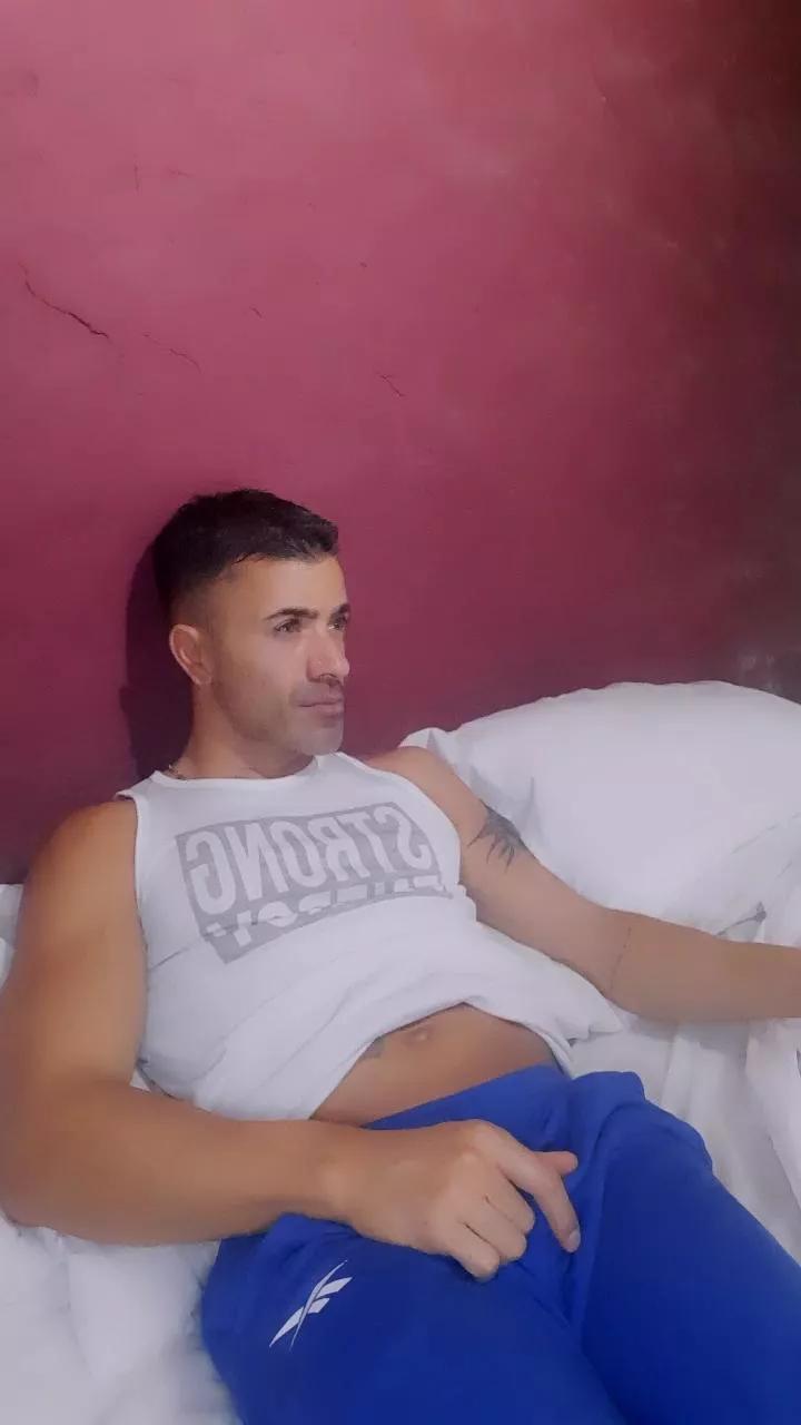 Tazzmania on Cam4 