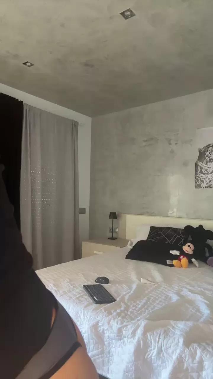 Thebigstarcrys on Cam4 