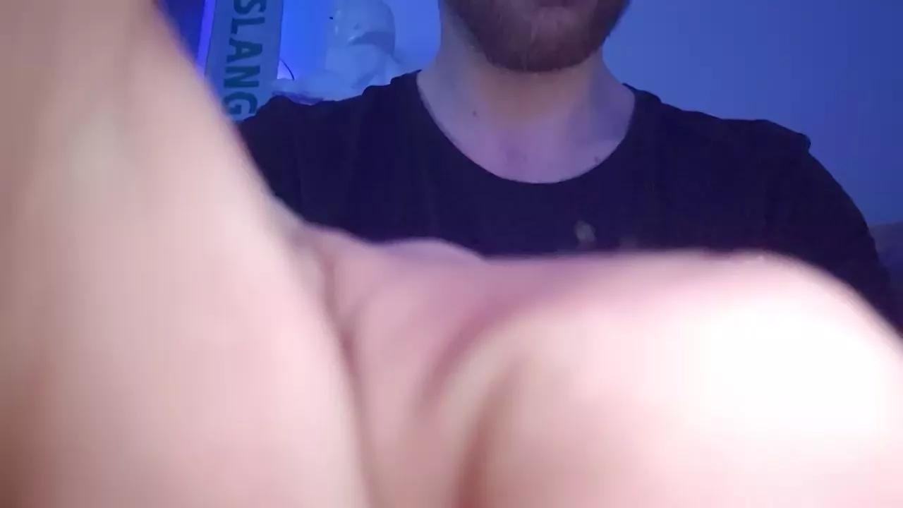 tobi332 on Cam4 