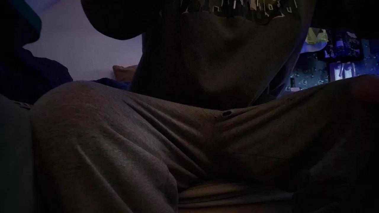 tobi332 on Cam4 