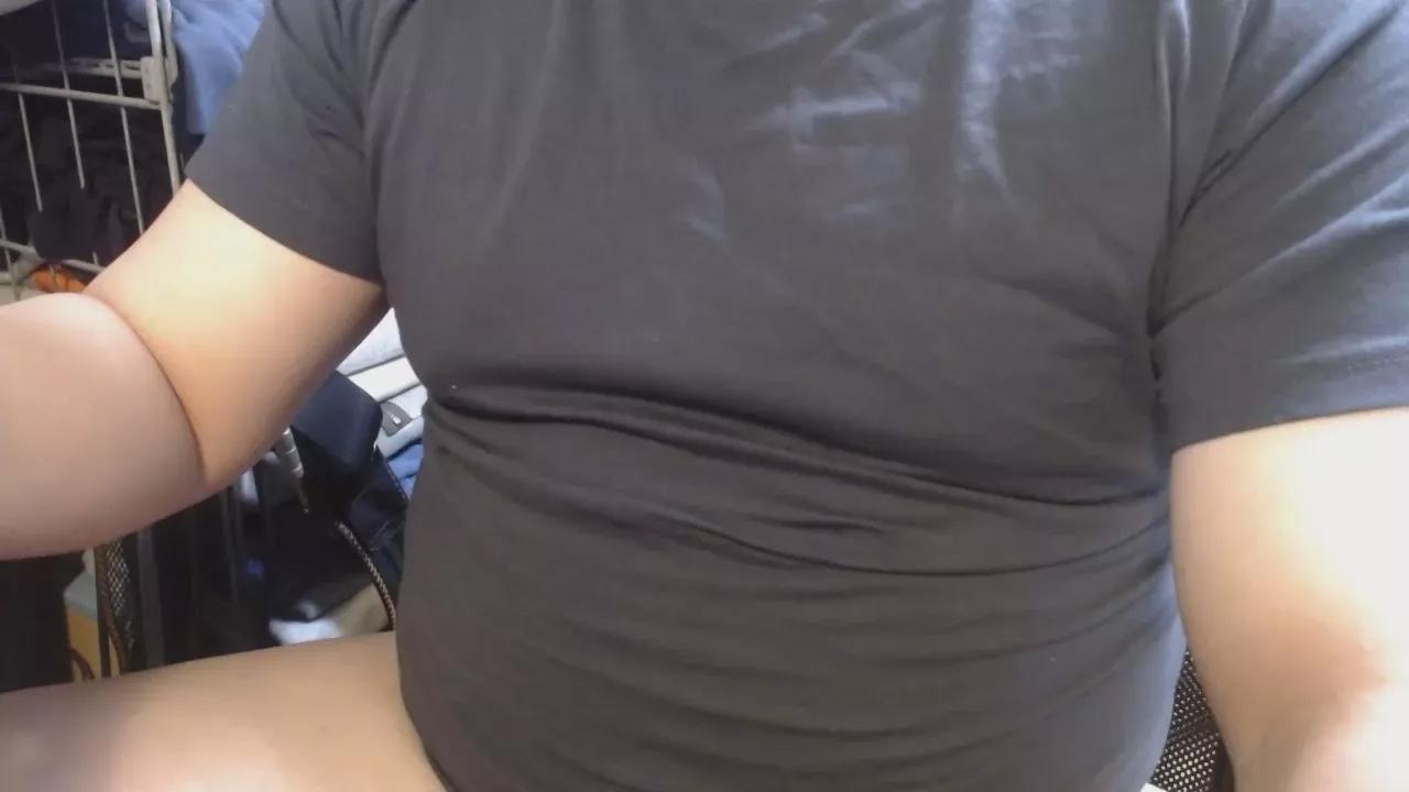 tomiobear on Cam4 