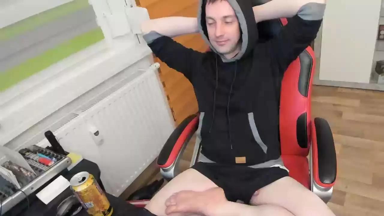tonibiteen21 on Cam4 