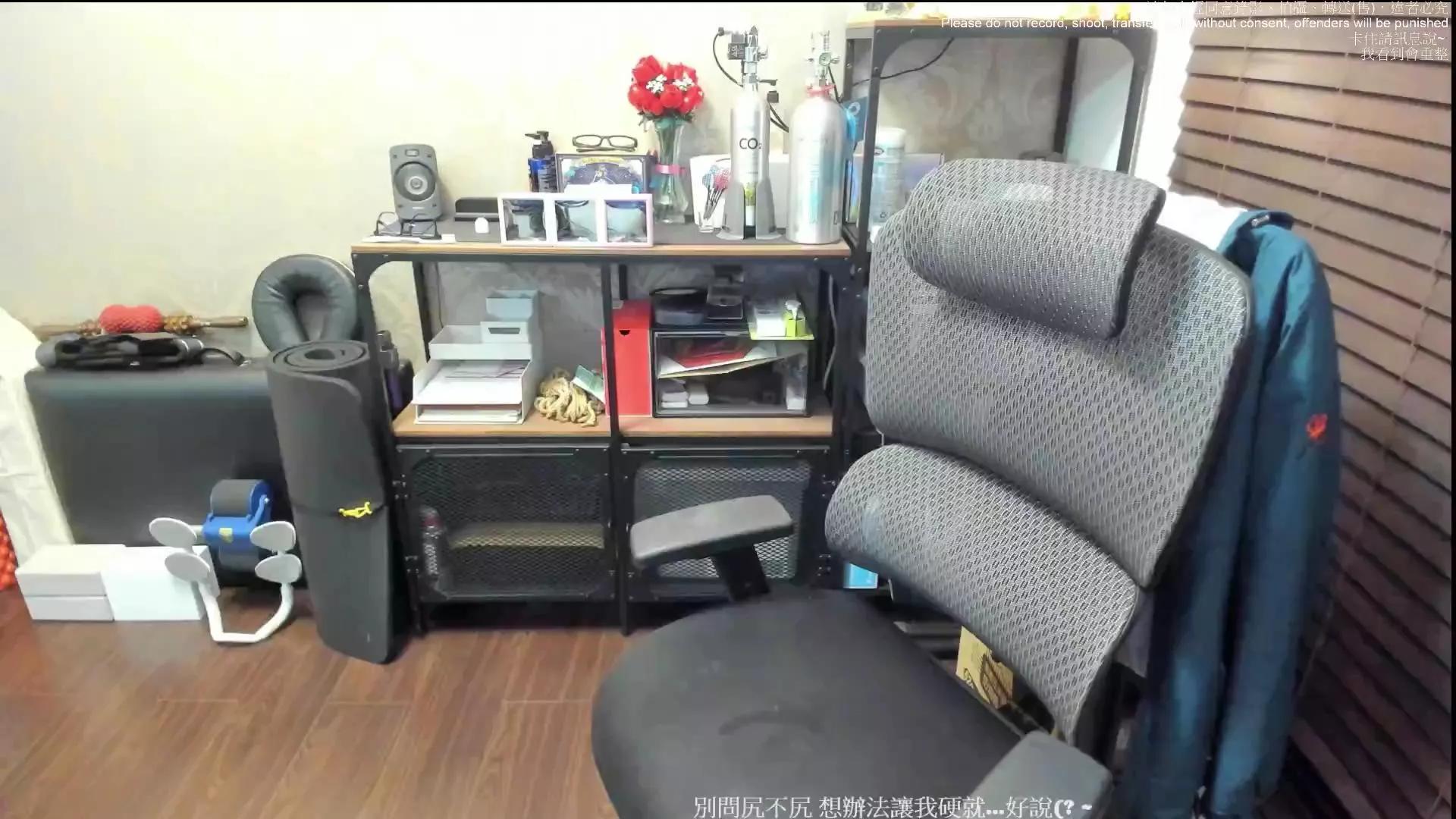 UransW on Cam4 