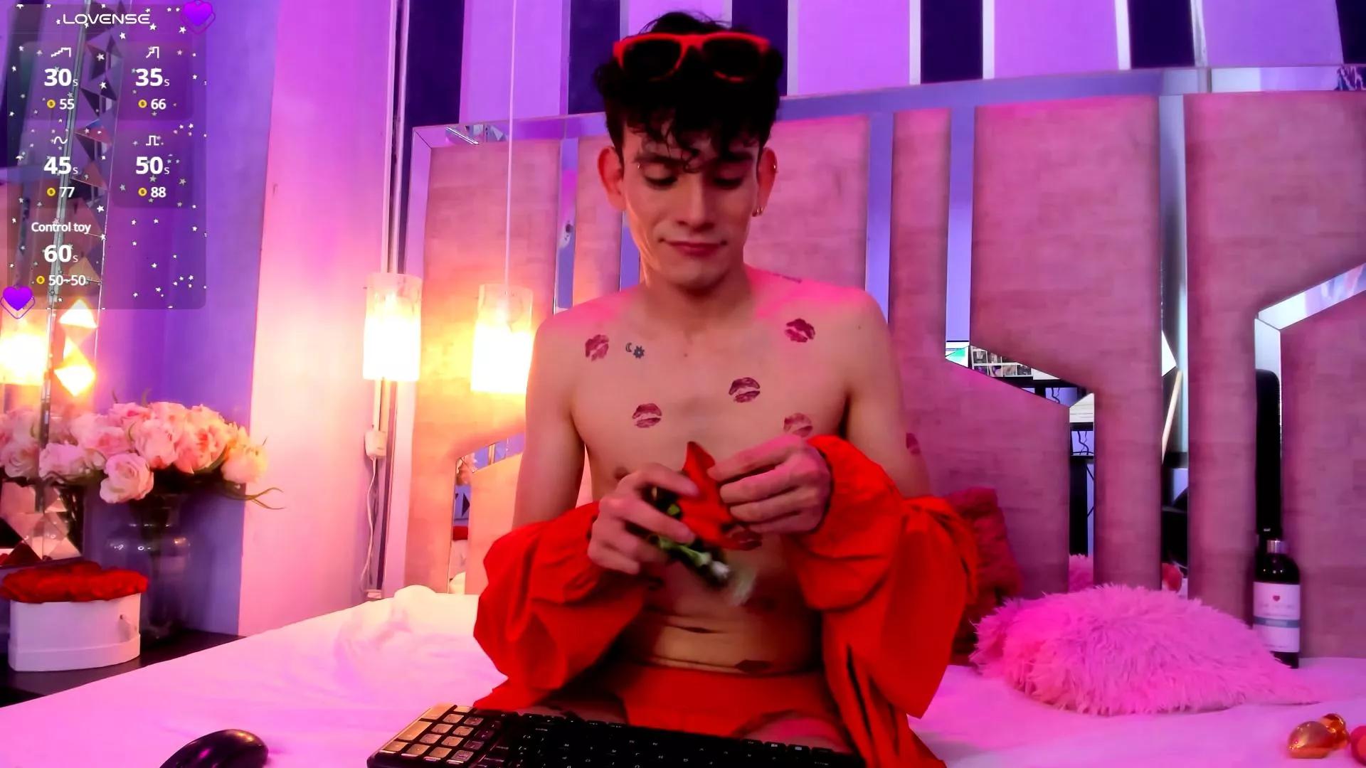ValentinoMoreti on Cam4 