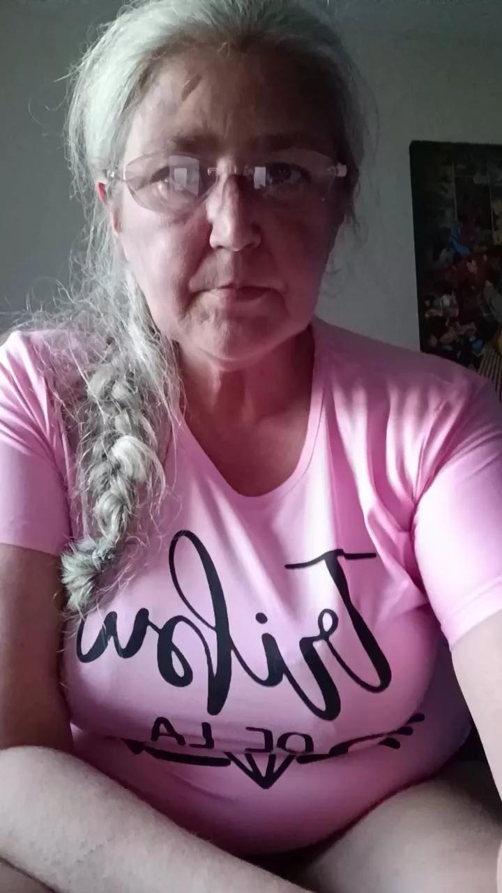 Valere27 on Cam4 