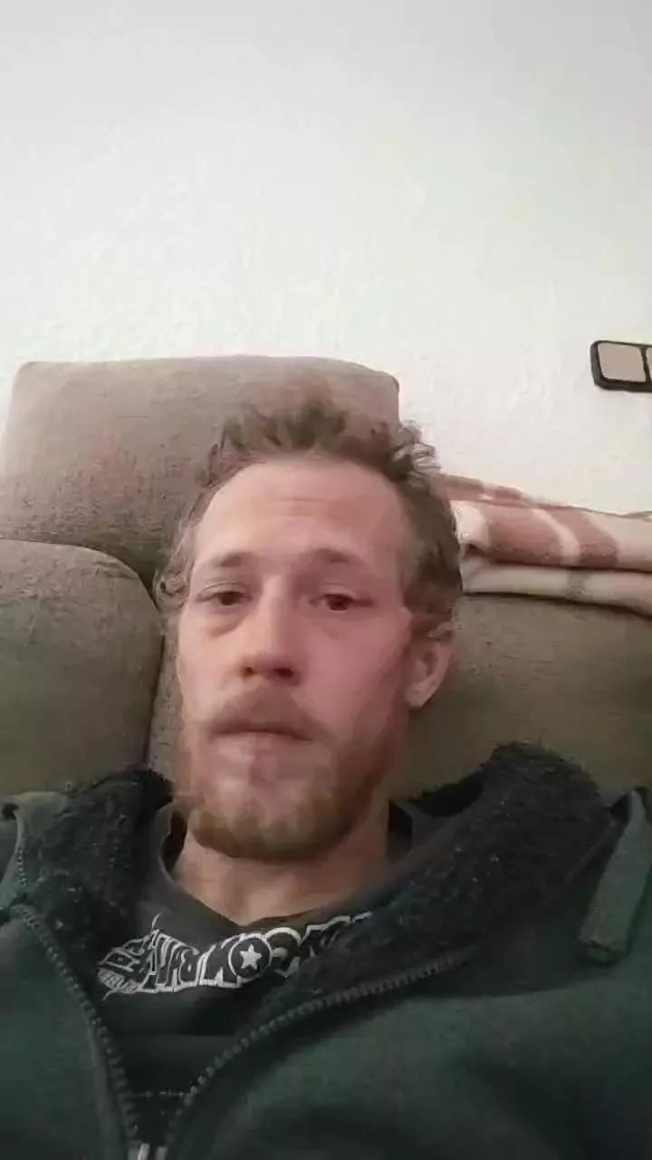 Yeaah on Cam4 