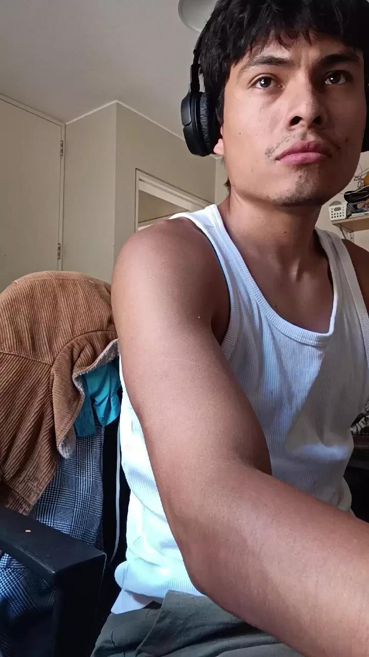 YesFrank on Cam4 