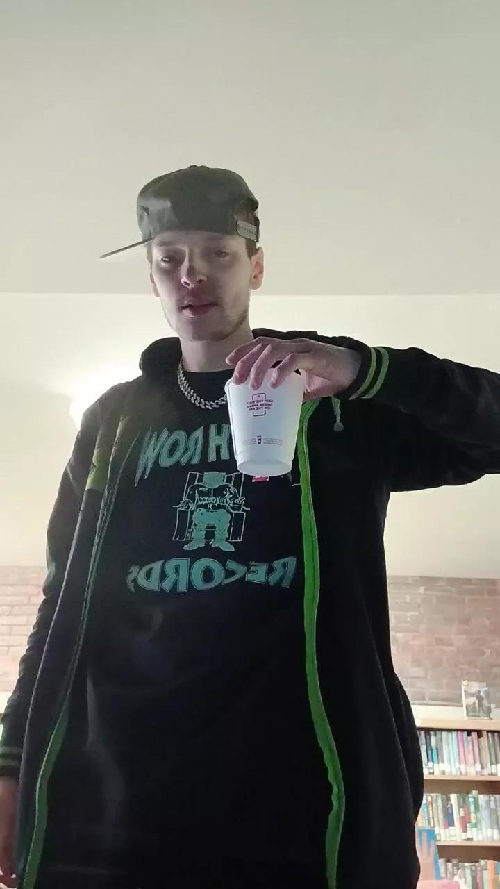 yourmine427 on Cam4 