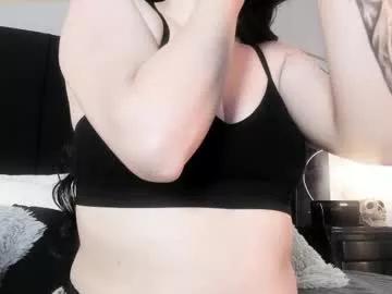 Freechat adeelinee on Chaturbate