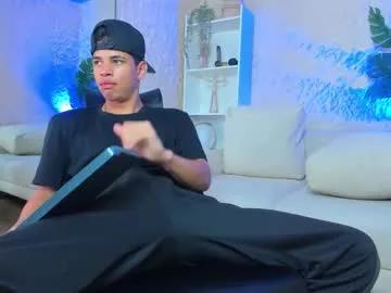 Freechat benjamin_more on Chaturbate