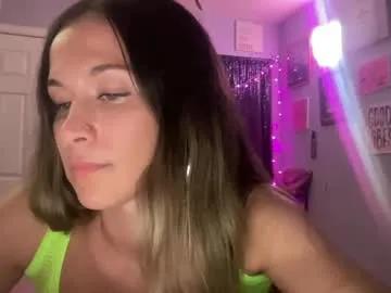 Freechat calibarbie24 on Chaturbate