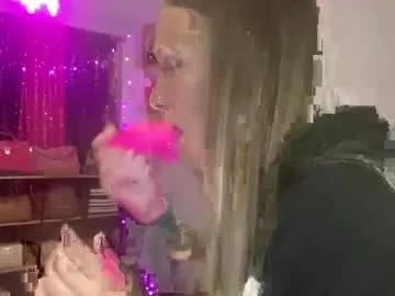 Freechat calibarbie24 on Chaturbate