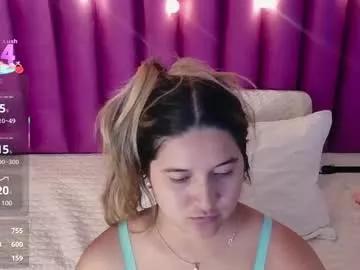 collegepawglovedaddy on Chaturbate 