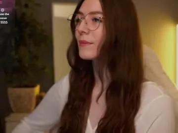 ester_hill on Chaturbate