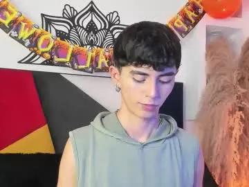 Explore sweet slut Maiky_cooper maiky_cooper from Chaturbate