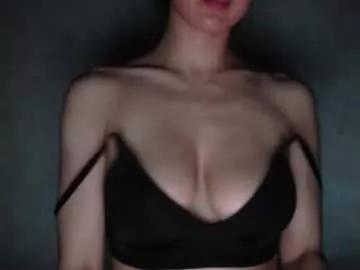 mikahdos on Chaturbate 