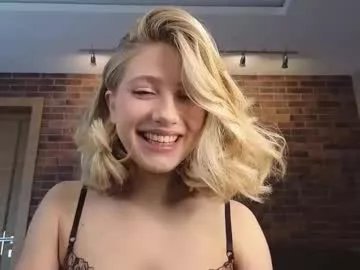 Private pinkadele on Chaturbate