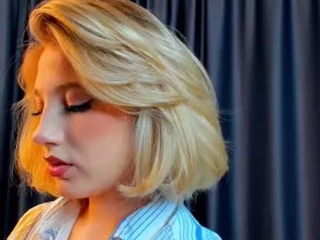 Private pinkadele on Chaturbate